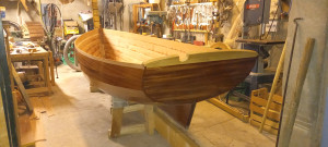 Prochain travail : poncer l'intérieur de la coque...